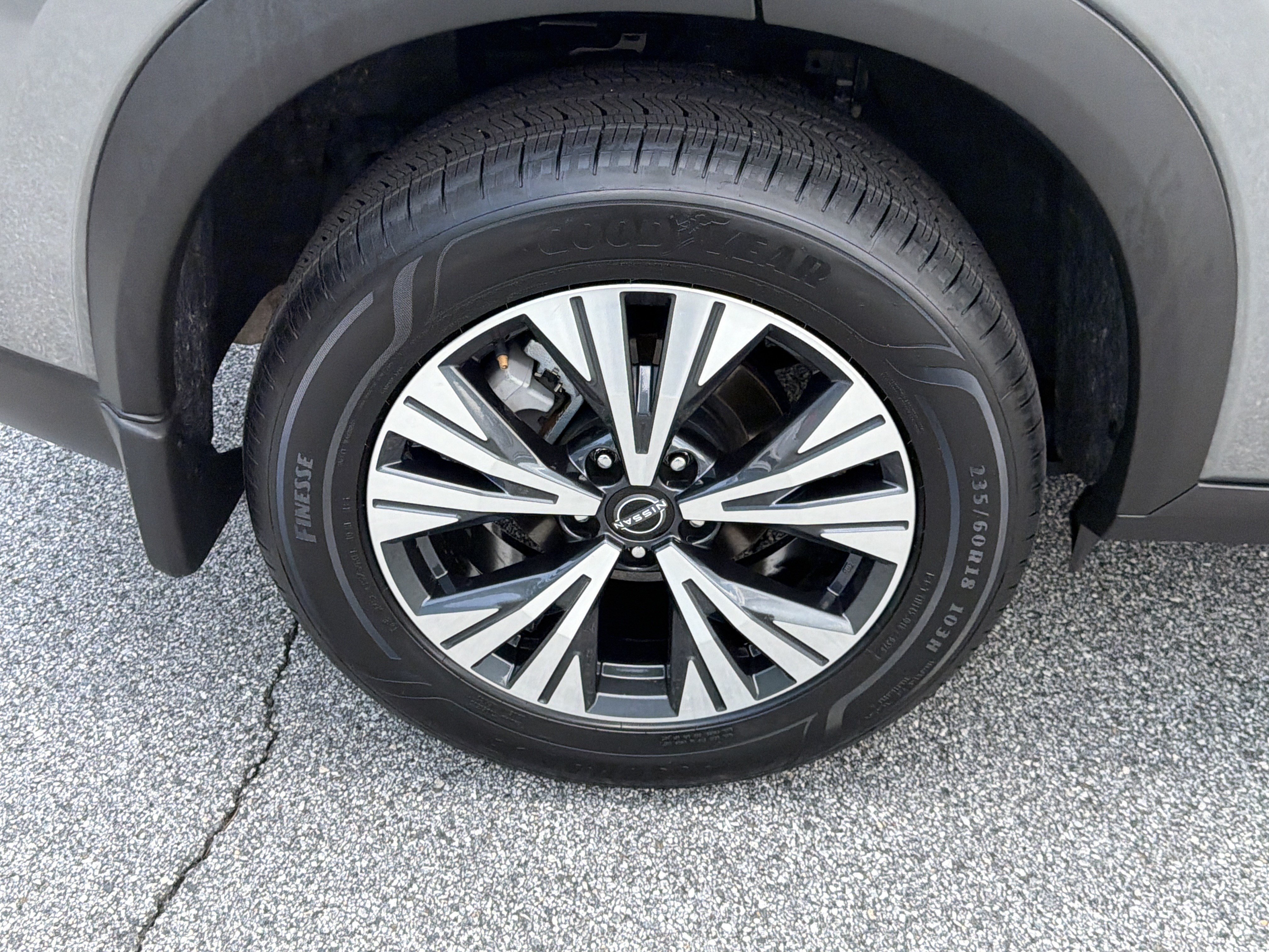 Used 2023 Nissan Rogue SV AWD/4WD image 21