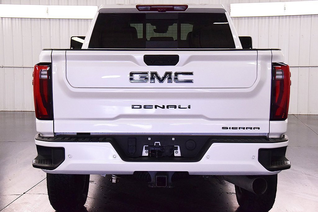 Used 2025 GMC Sierra 2500 Denali Ultimate w/ Snow Plow Prep/Camper Package image 6