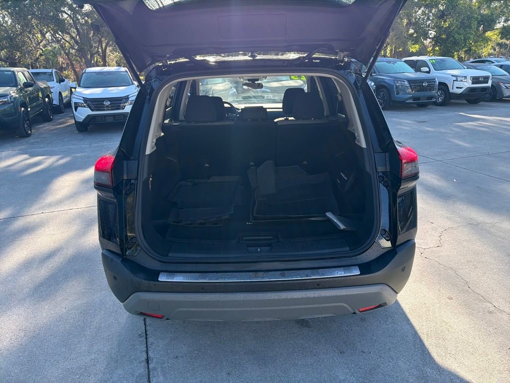 Certified 2023 Nissan Rogue SV image 33