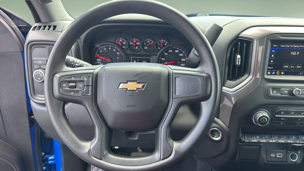 Used 2025 Chevrolet Silverado 1500 Custom w/ Turbomax Blackout Package RWD image 13