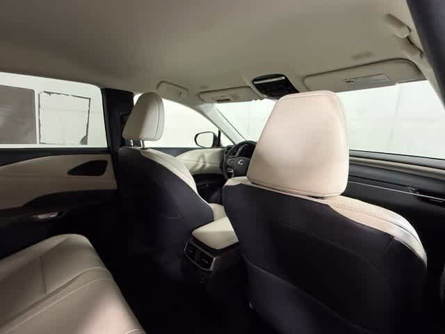 Used 2024 Lexus RX 350 FWD w/ Technology Package image 27