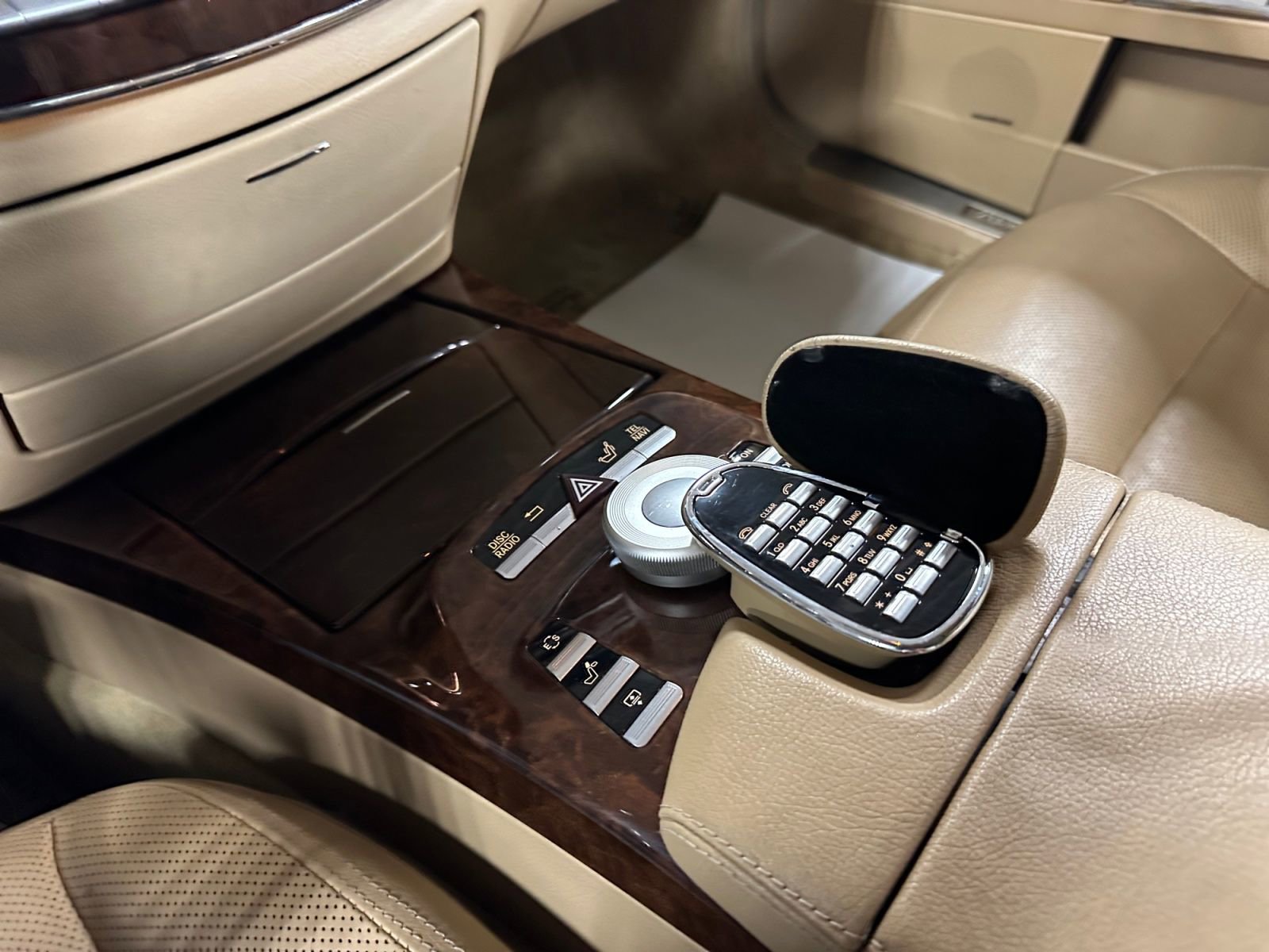 Used 2013 Mercedes-Benz S 550 image 32