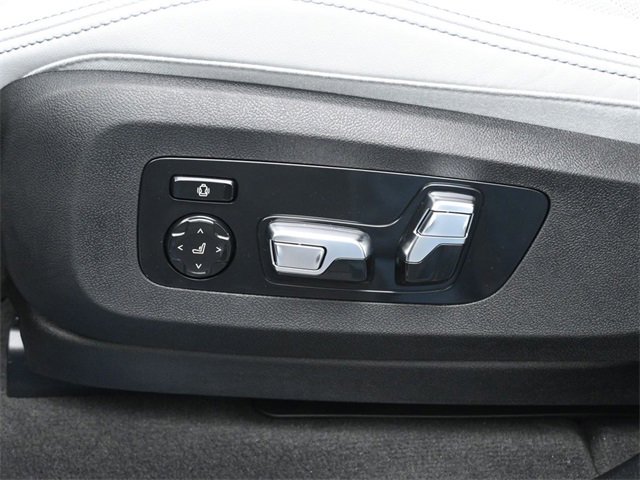Used 2026 BMW X5 xDrive40i w/ Climate Comfort Package image 20