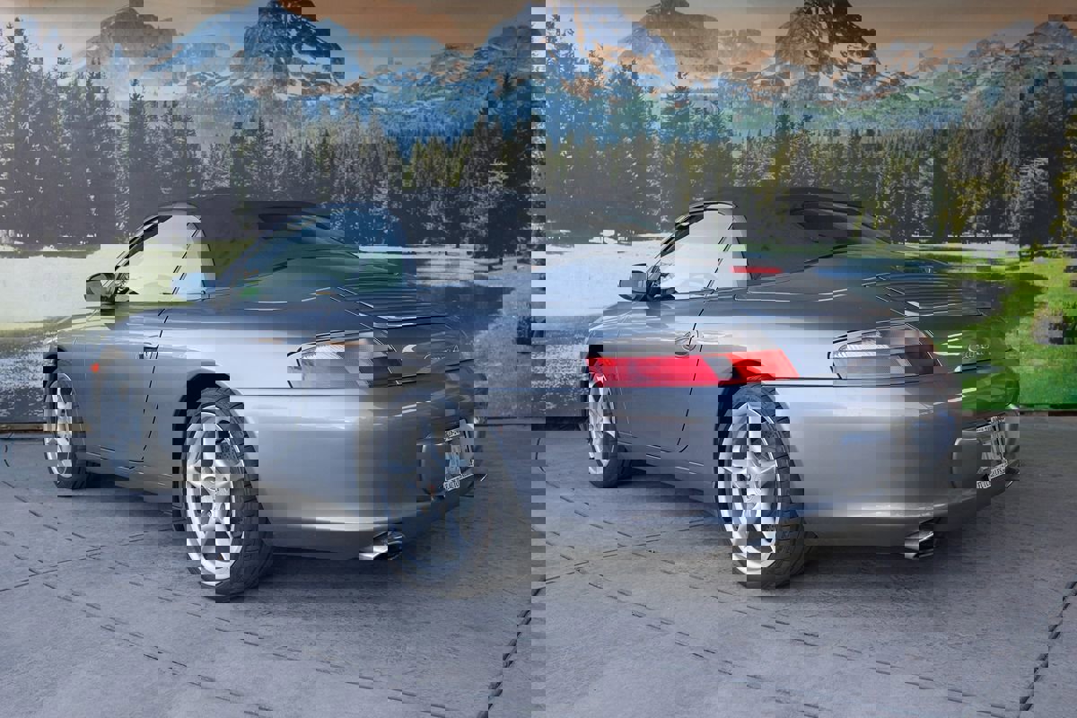 Used 2004 Porsche 911 Carrera 4 image 4