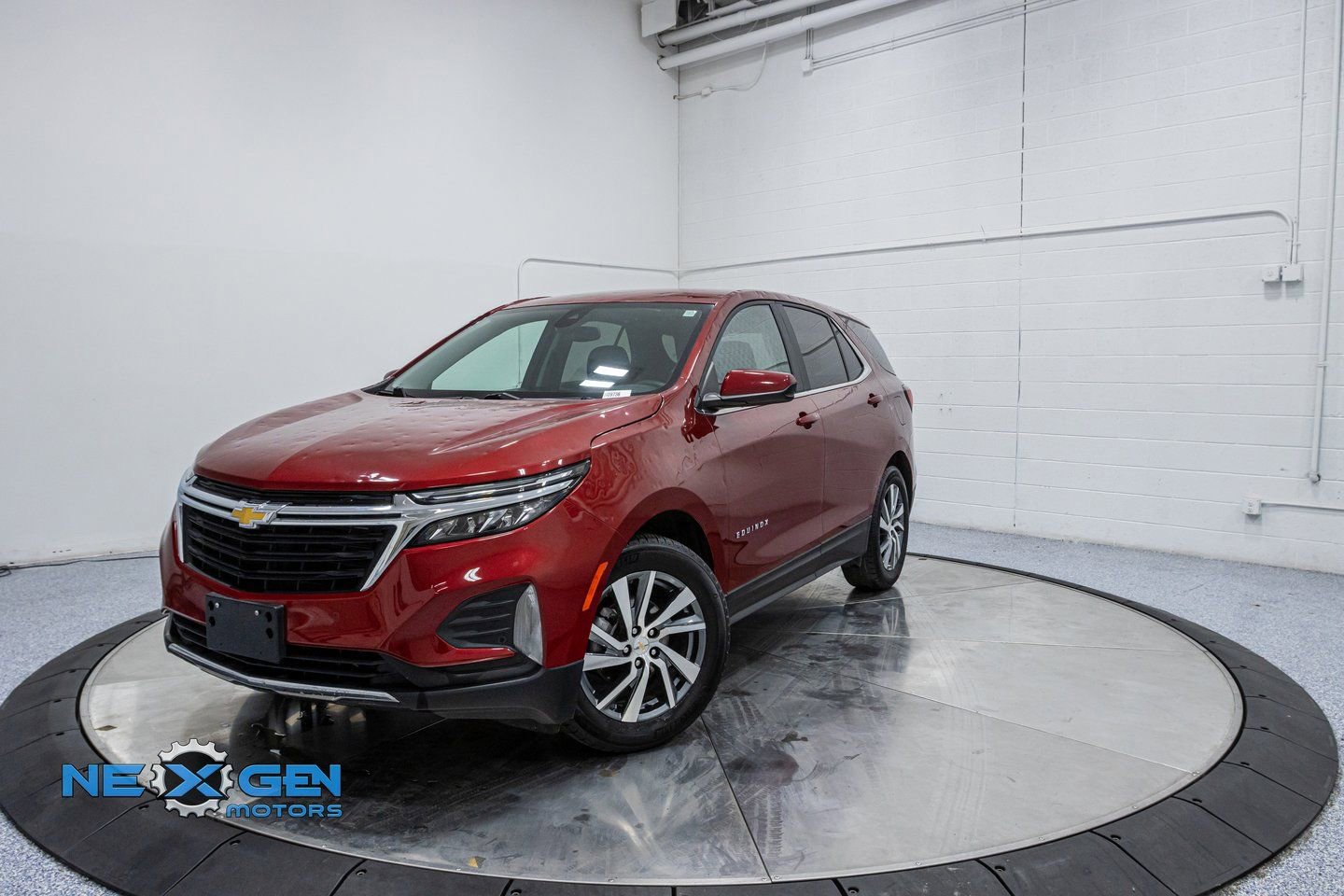 Used 2024 Chevrolet Equinox LT image 3