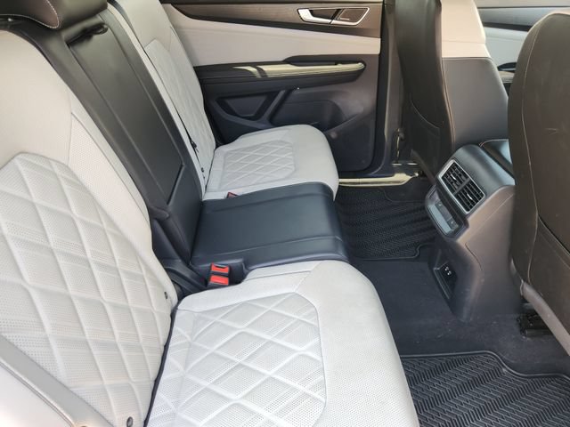 Used 2024 Volkswagen Atlas Cross Sport SEL Premium R-Line AWD/4WD image 31