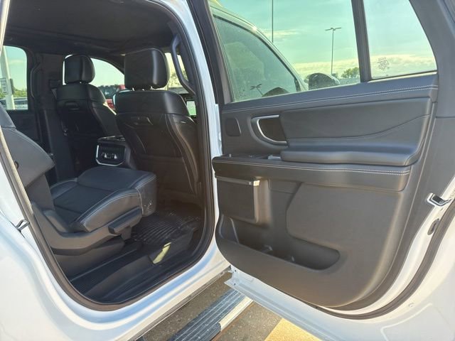 Used 2025 Ford Expedition Max Platinum w/ Stealth Performance Package AWD/4WD image 20