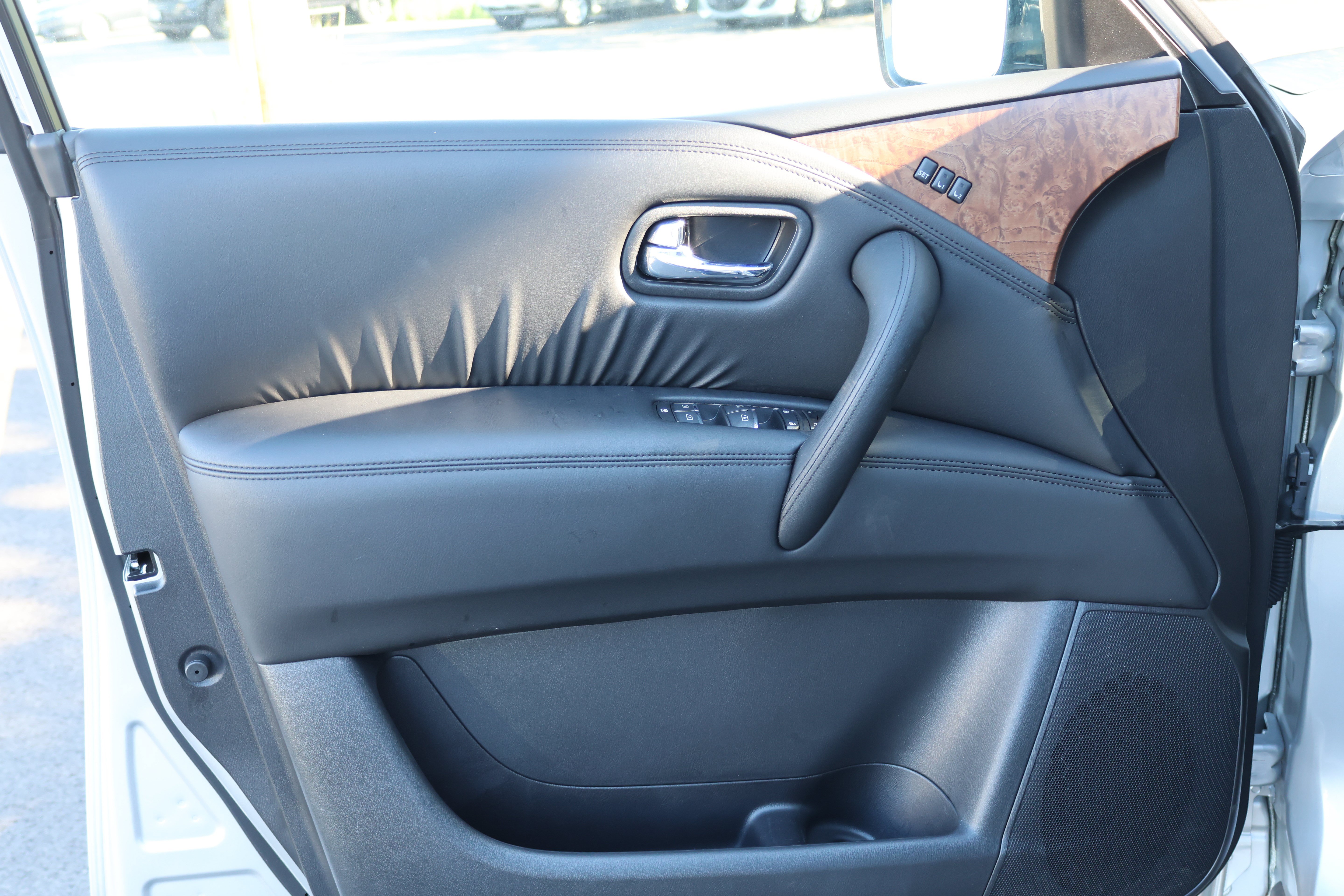 Used 2024 Nissan Armada SL AWD/4WD image 21