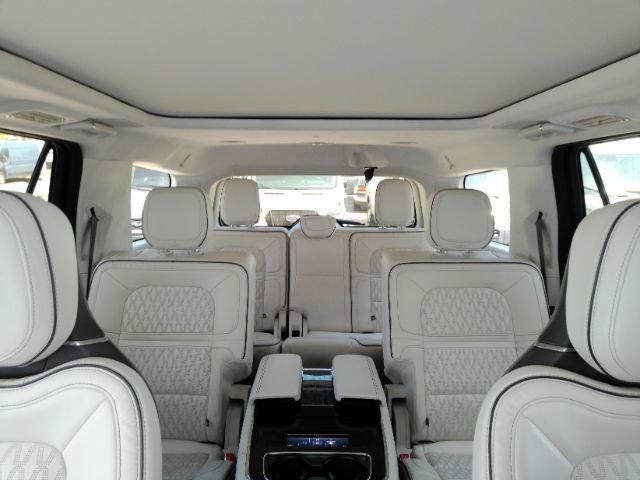 Used 2022 Lincoln Navigator Black Label AWD/4WD image 41