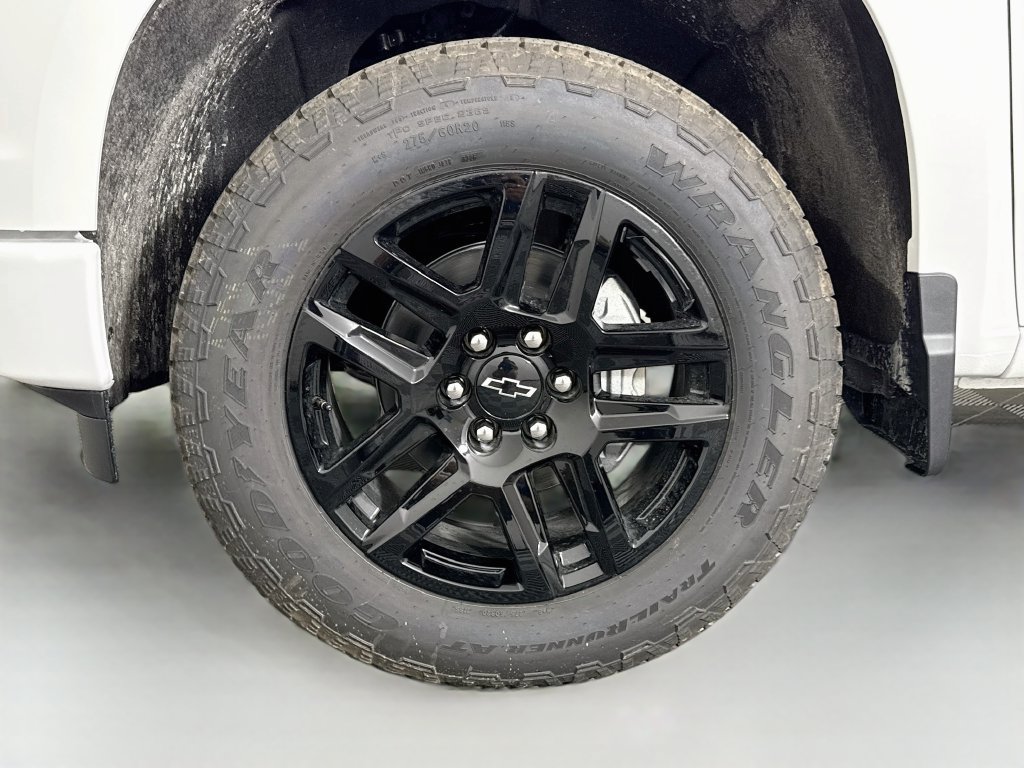 New 2026 Chevrolet Silverado 1500 Custom w/ Turbomax Blackout Package AWD/4WD image 29