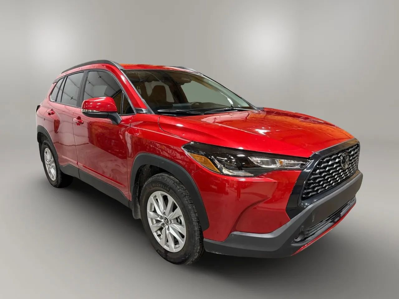 Used 2024 Toyota Corolla Cross LE image 13