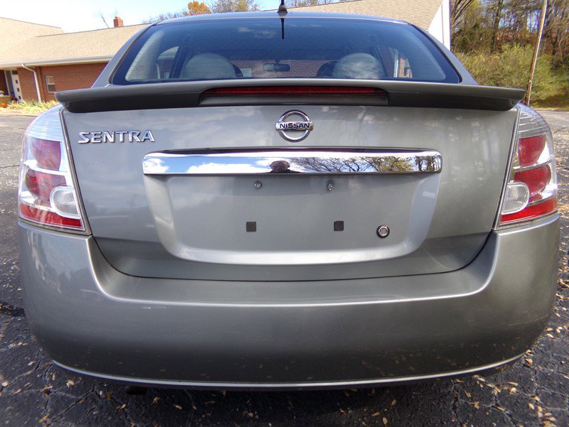 Used 2011 Nissan Sentra 2.0 image 12