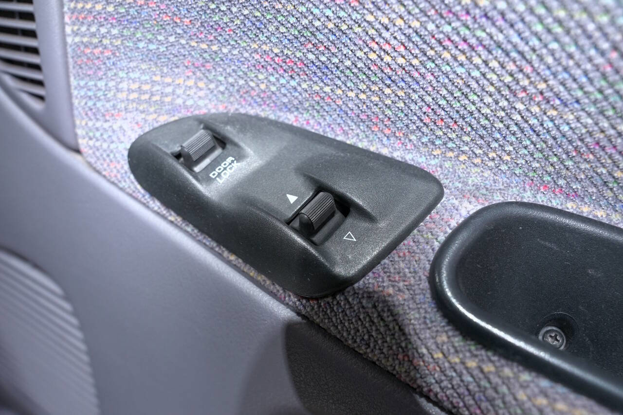 Used 1997 Dodge Ram 2500 Truck 4x4 Club Cab image 40