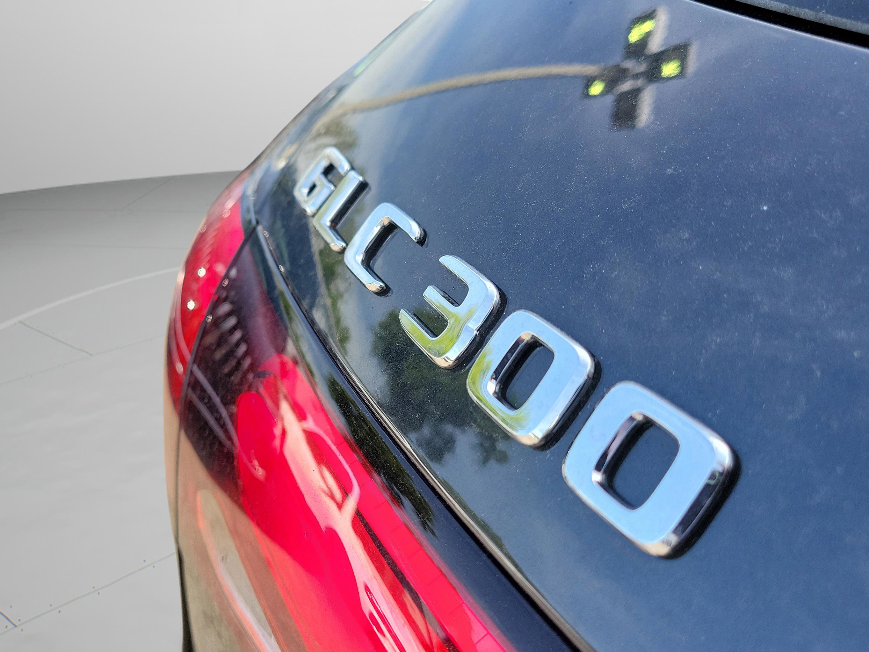 Certified 2026 Mercedes-Benz GLC 300 image 31