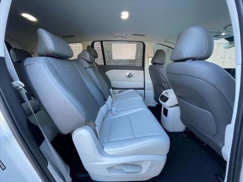 New 2026 Hyundai Ioniq 9 SEL w/ Tow & Go Package AWD/4WD image 21