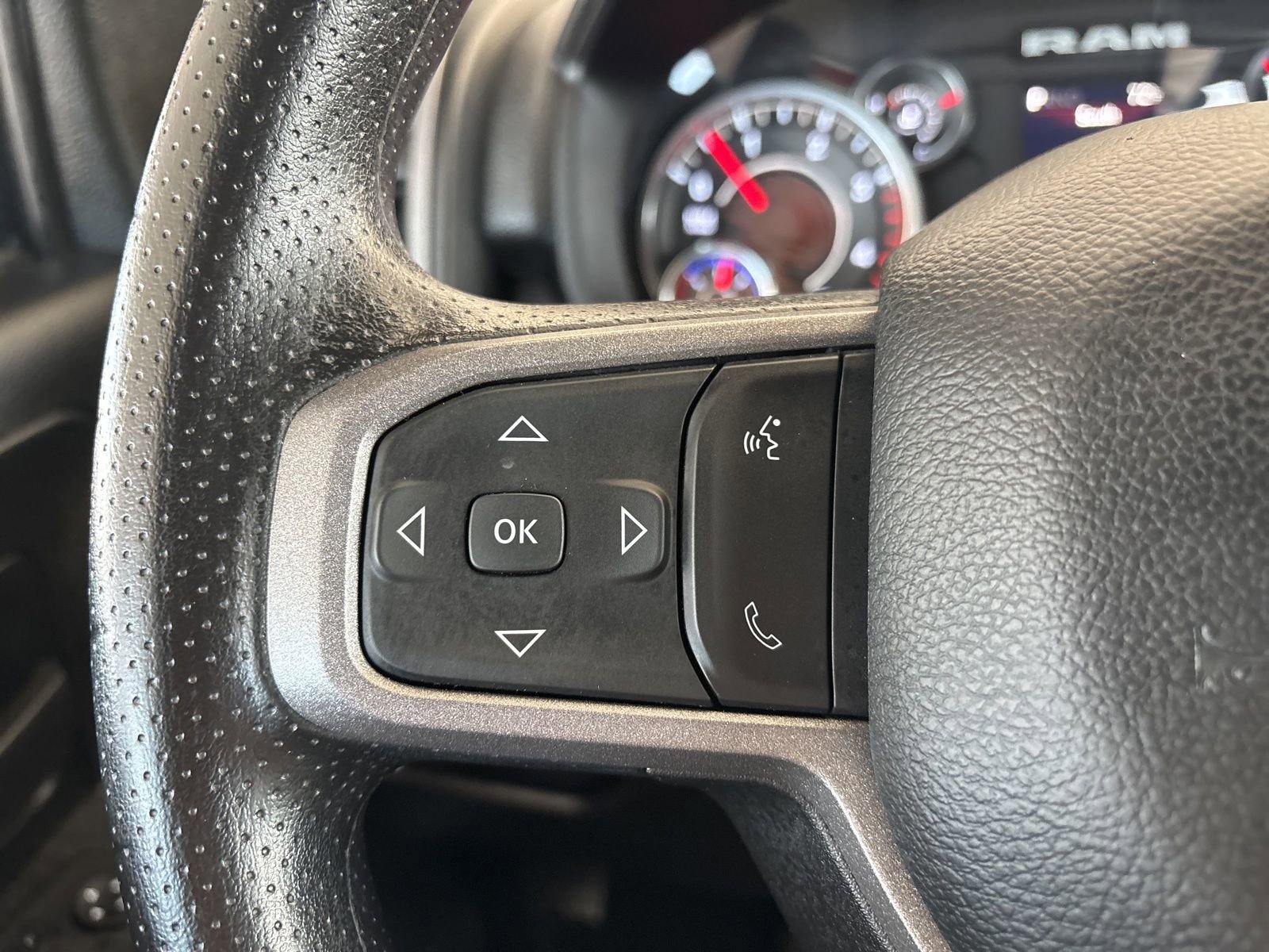 Used 2024 RAM 2500 Tradesman w/ Chrome Appearance Group image 25