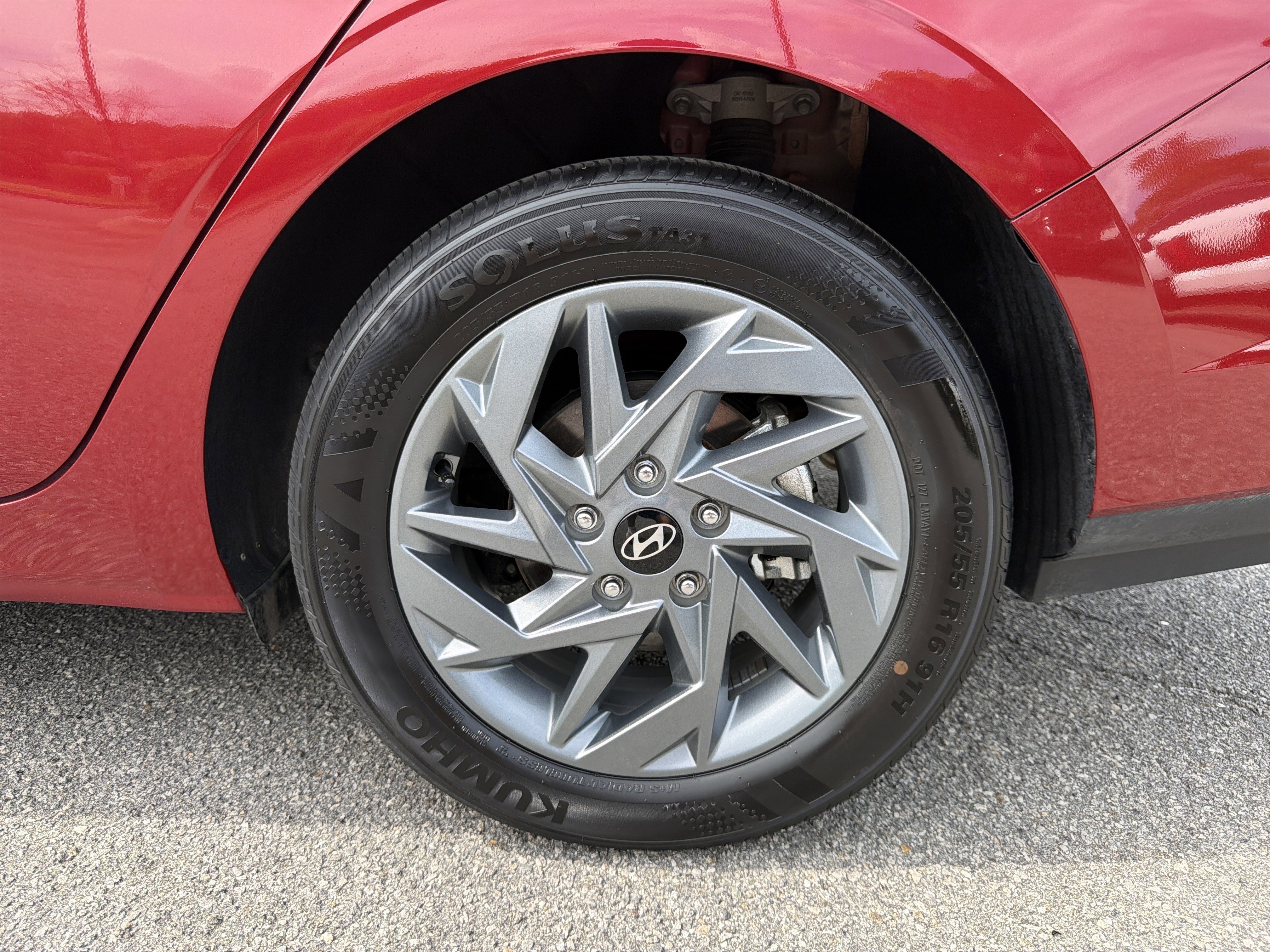 Used 2024 Hyundai Elantra Blue image 29