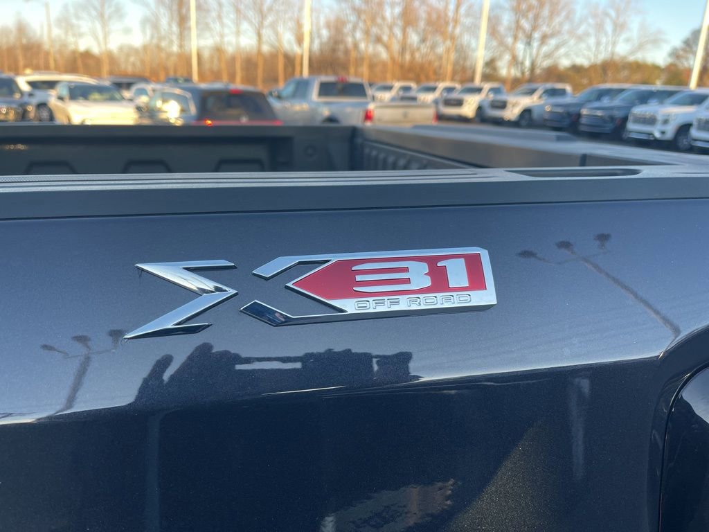 Used 2025 GMC Sierra 1500 SLT w/ SLT Premium Plus Package image 37