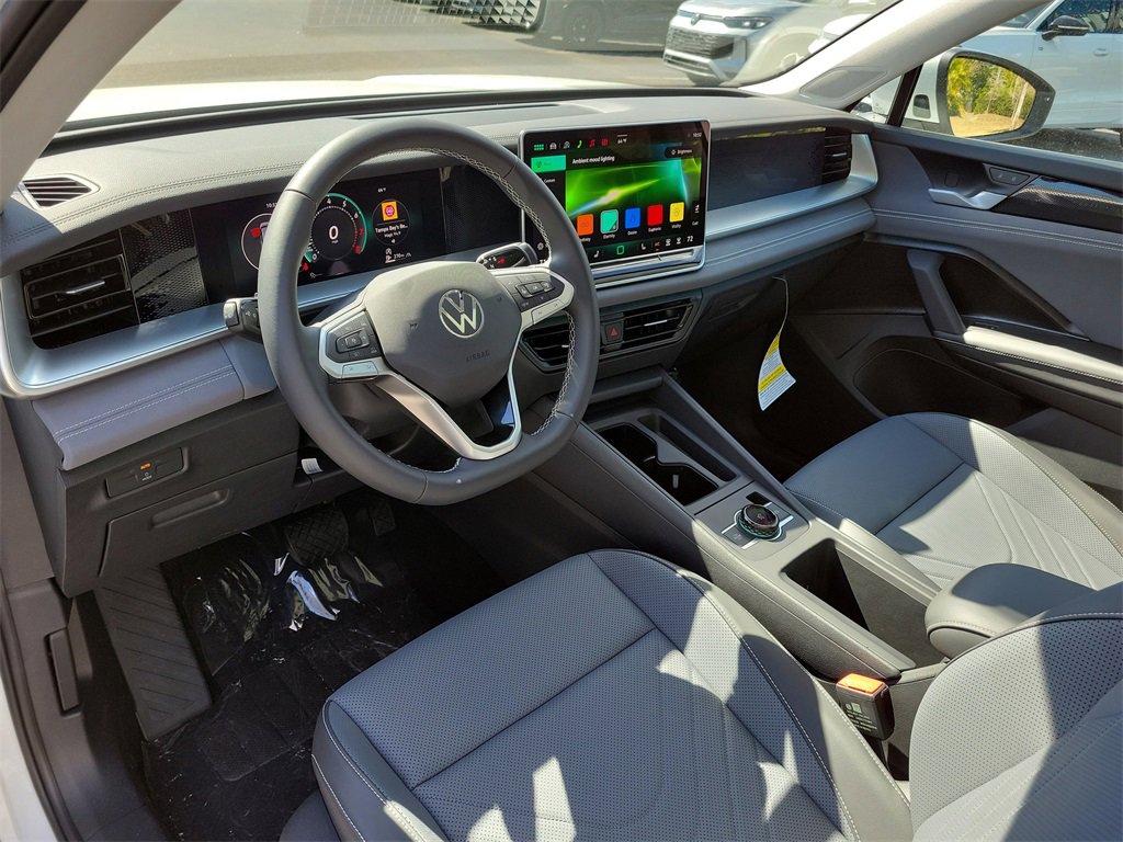 New 2026 Volkswagen Tiguan SE image 17