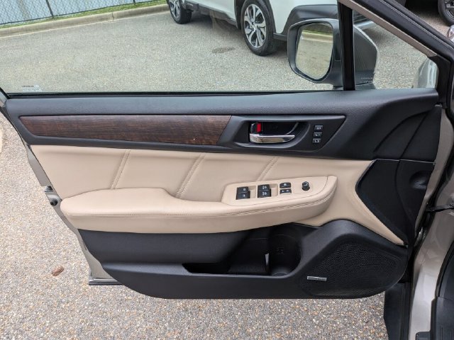 Used 2019 Subaru Outback 2.5i Limited AWD/4WD image 28
