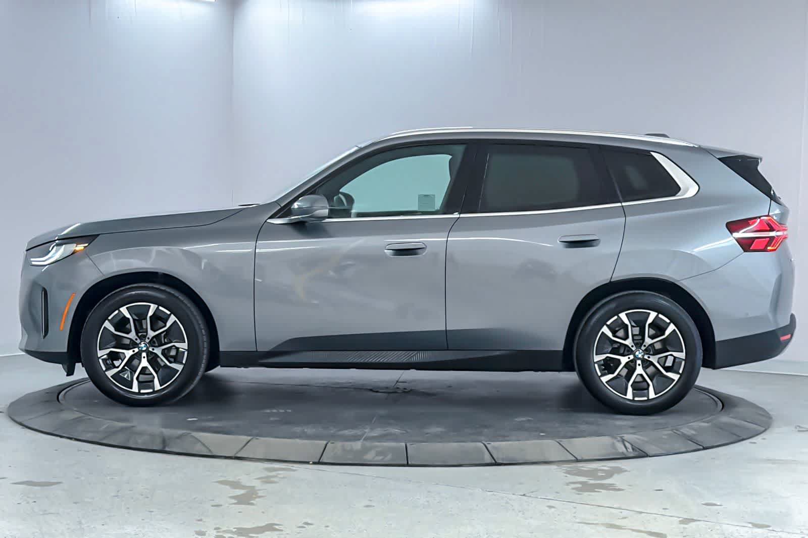 Used 2026 BMW X3 xDrive30i w/ Convenience Package AWD/4WD image 5