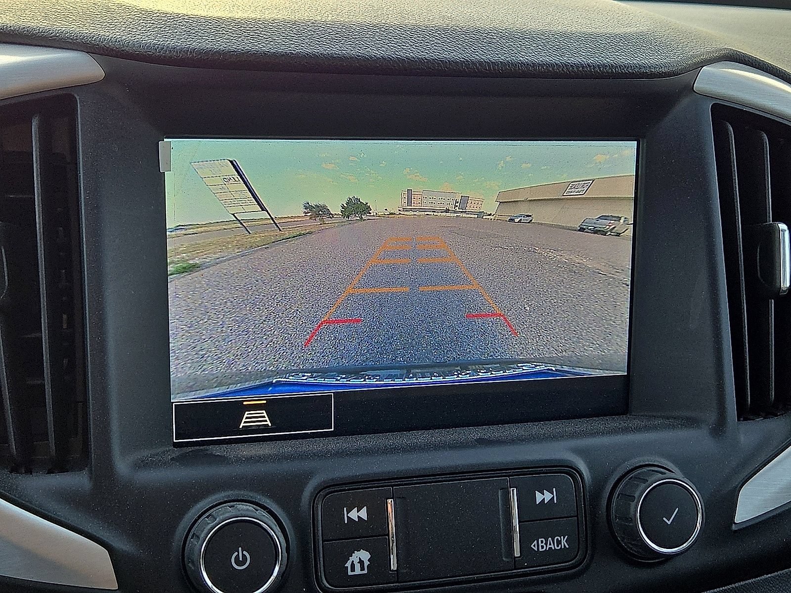 Used 2022 GMC Terrain SLT FWD image 28