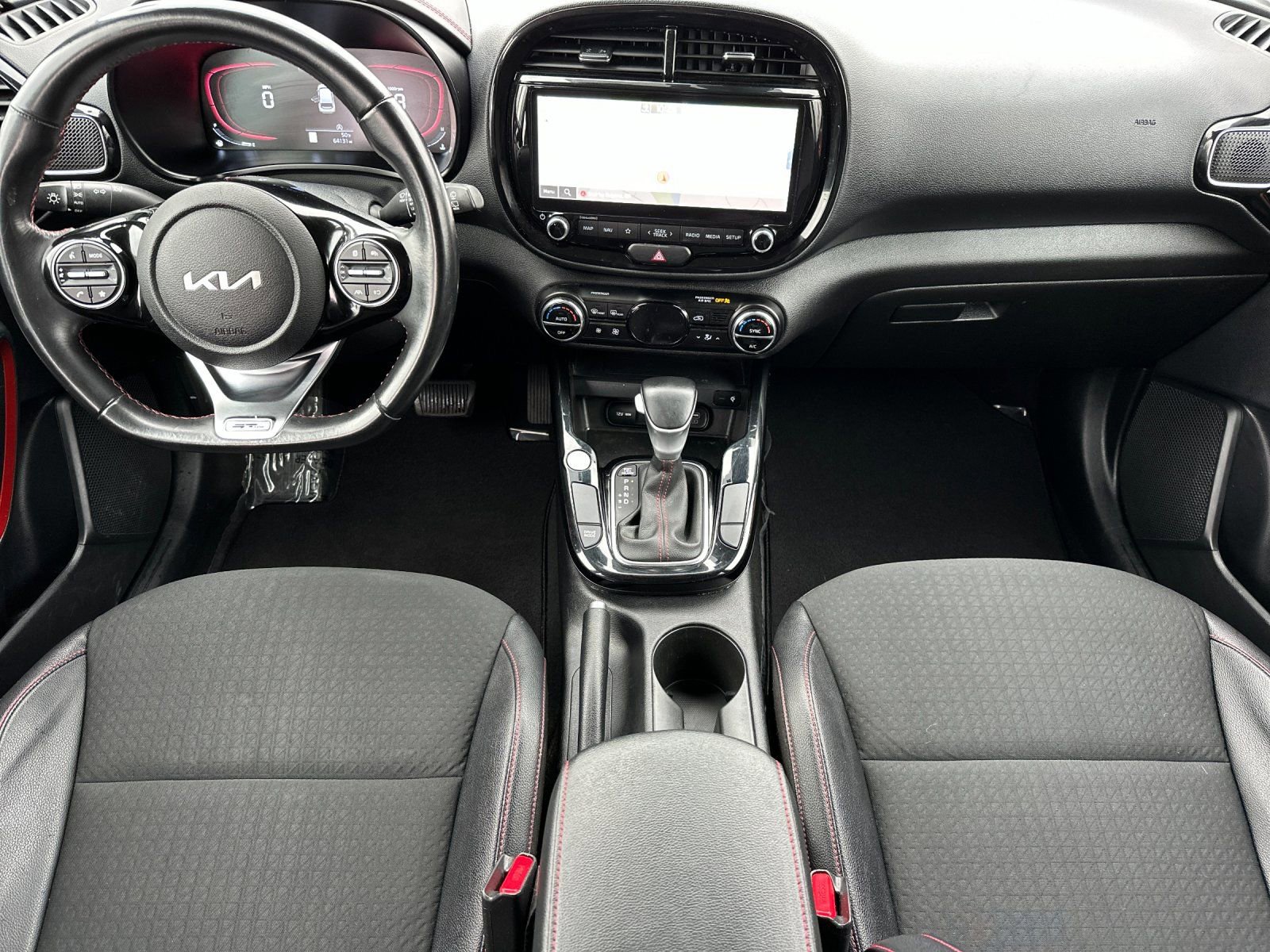 Used 2023 Kia Soul GT-Line image 13