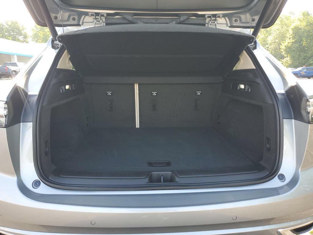 Used 2023 Buick Envision Avenir AWD/4WD image 9