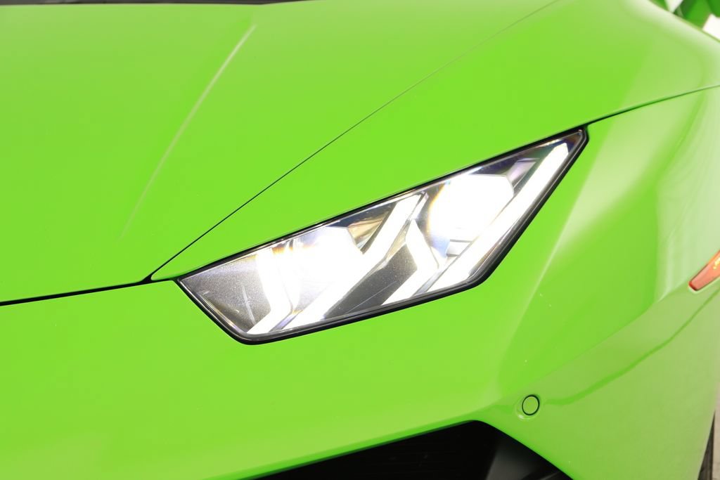 Used 2022 Lamborghini Huracan EVO RWD image 33