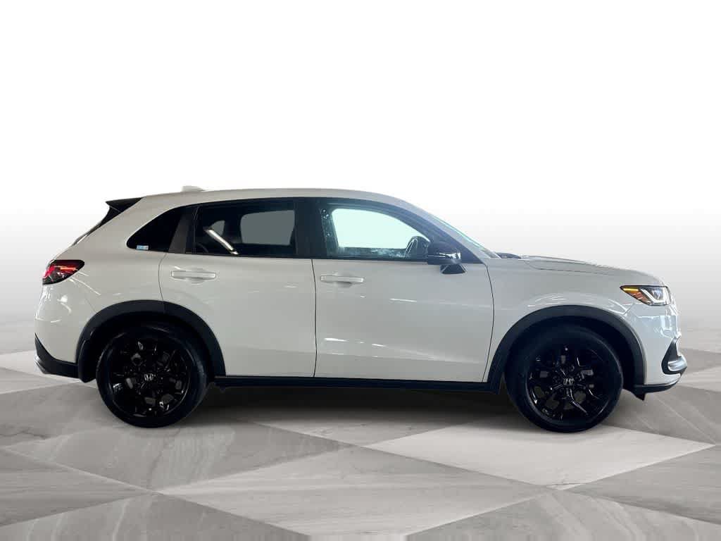 Used 2025 Honda HR-V Sport image 9