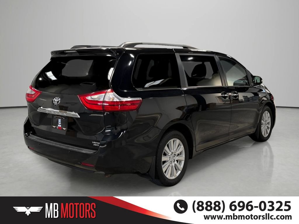 Used 2017 Toyota Sienna Limited AWD/4WD image 4