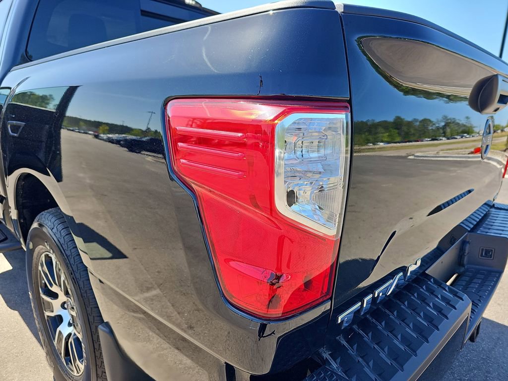 Used 2024 Nissan Titan SV w/ SV Convenience Package image 35