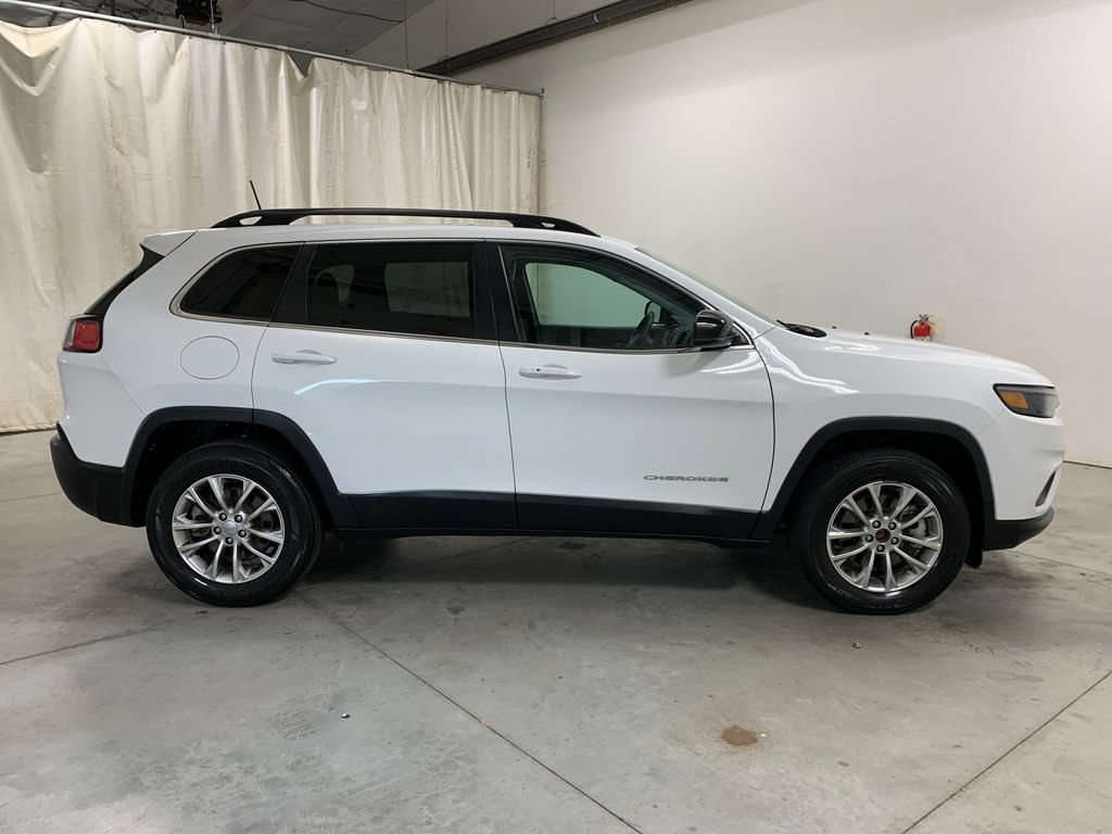 Used 2022 Jeep Cherokee Latitude Lux AWD/4WD image 10