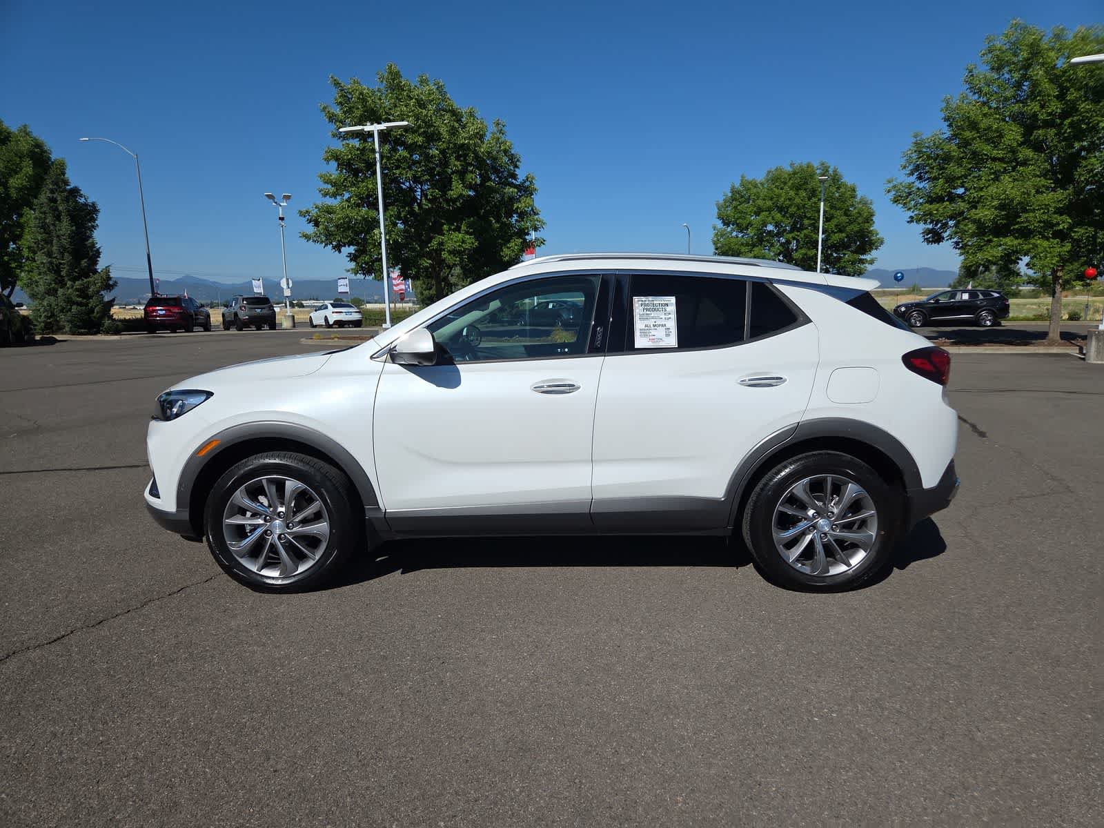 Used 2021 Buick Encore GX Essence w/ Advanced Technology Package AWD/4WD image 11