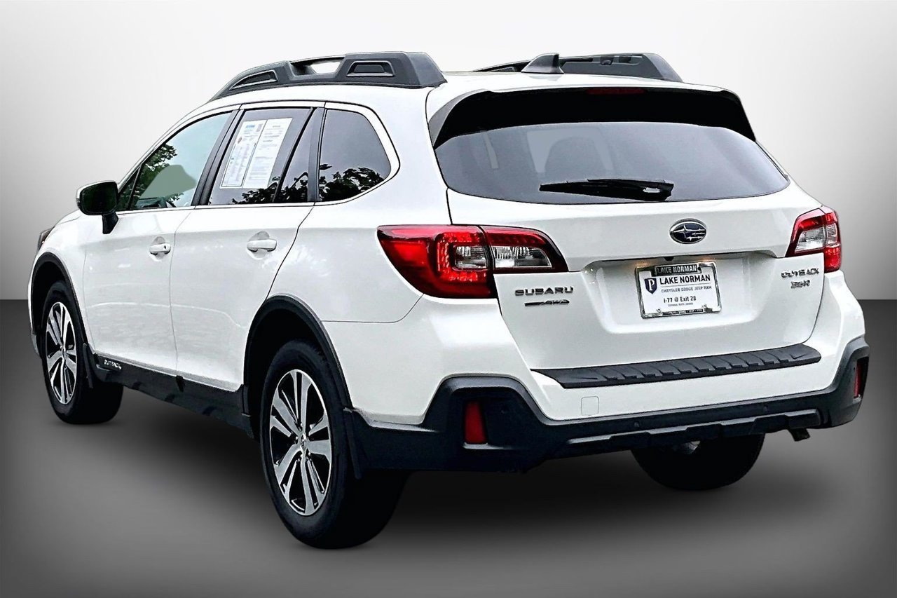 Used 2018 Subaru Outback 3.6R Limited AWD/4WD image 6
