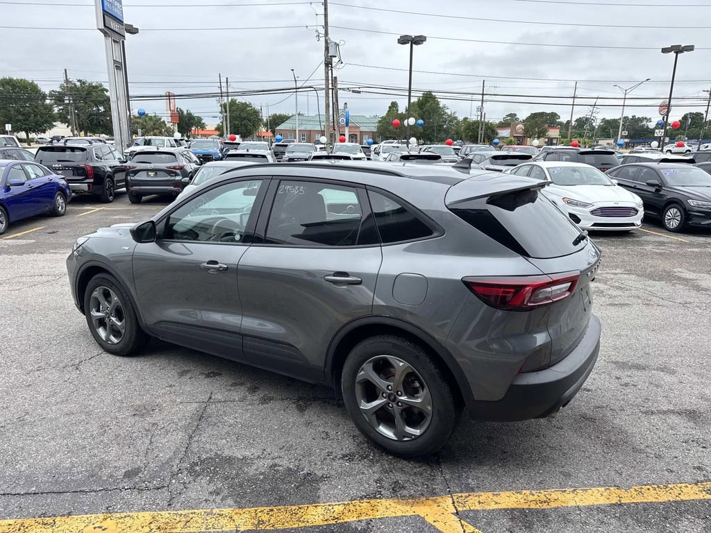 Used 2025 Ford Escape ST-Line FWD image 6