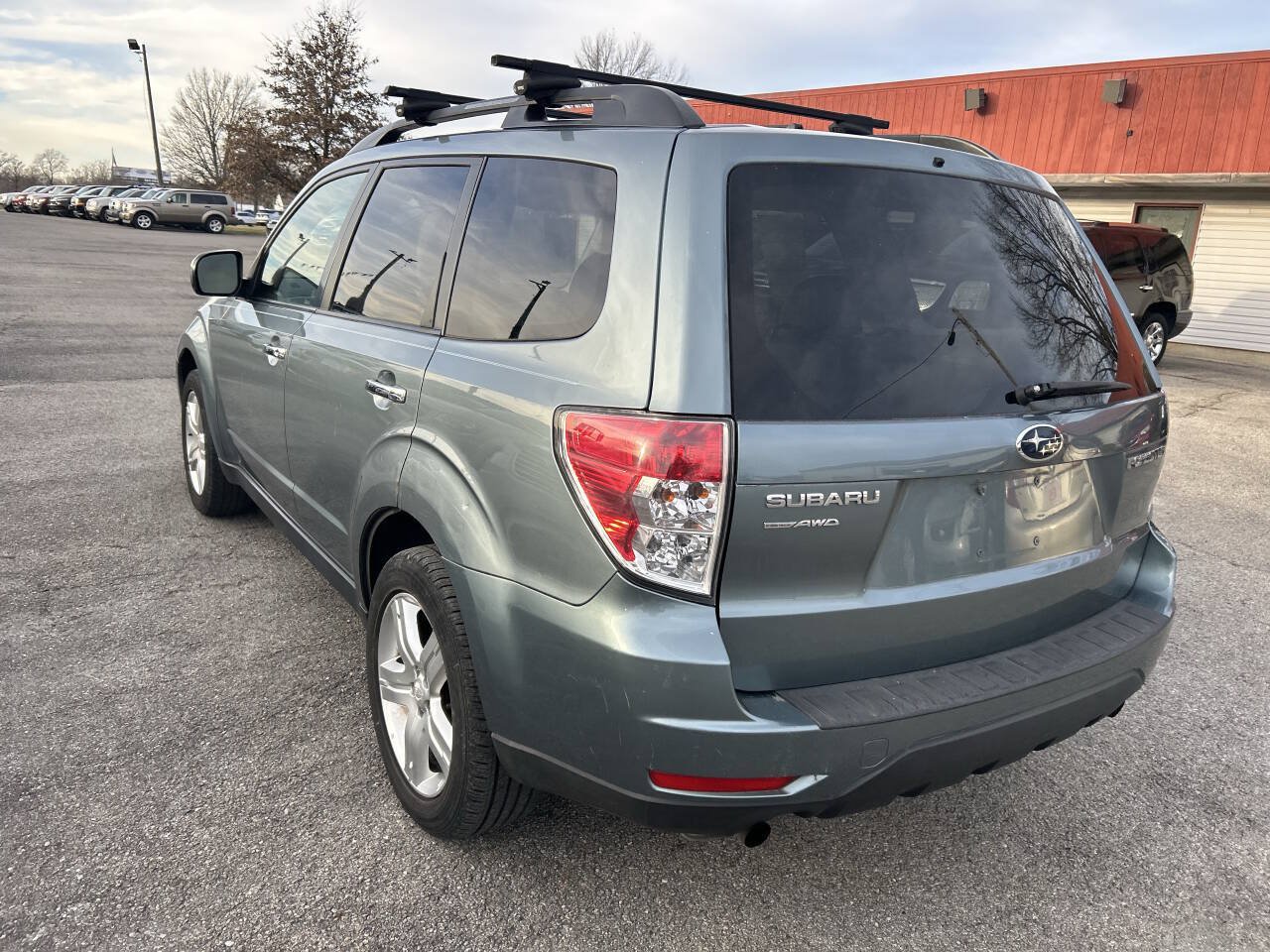 Used 2010 Subaru Forester 2.5X Premium w/ Popular Equipment Group 5B AWD/4WD image 4