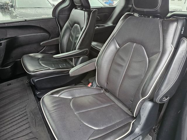 Used 2020 Chrysler Pacifica Limited w/ Advanced Safetytec Group image 21