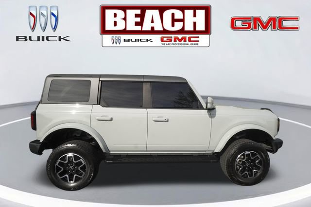 Used 2023 Ford Bronco Outer Banks image 2