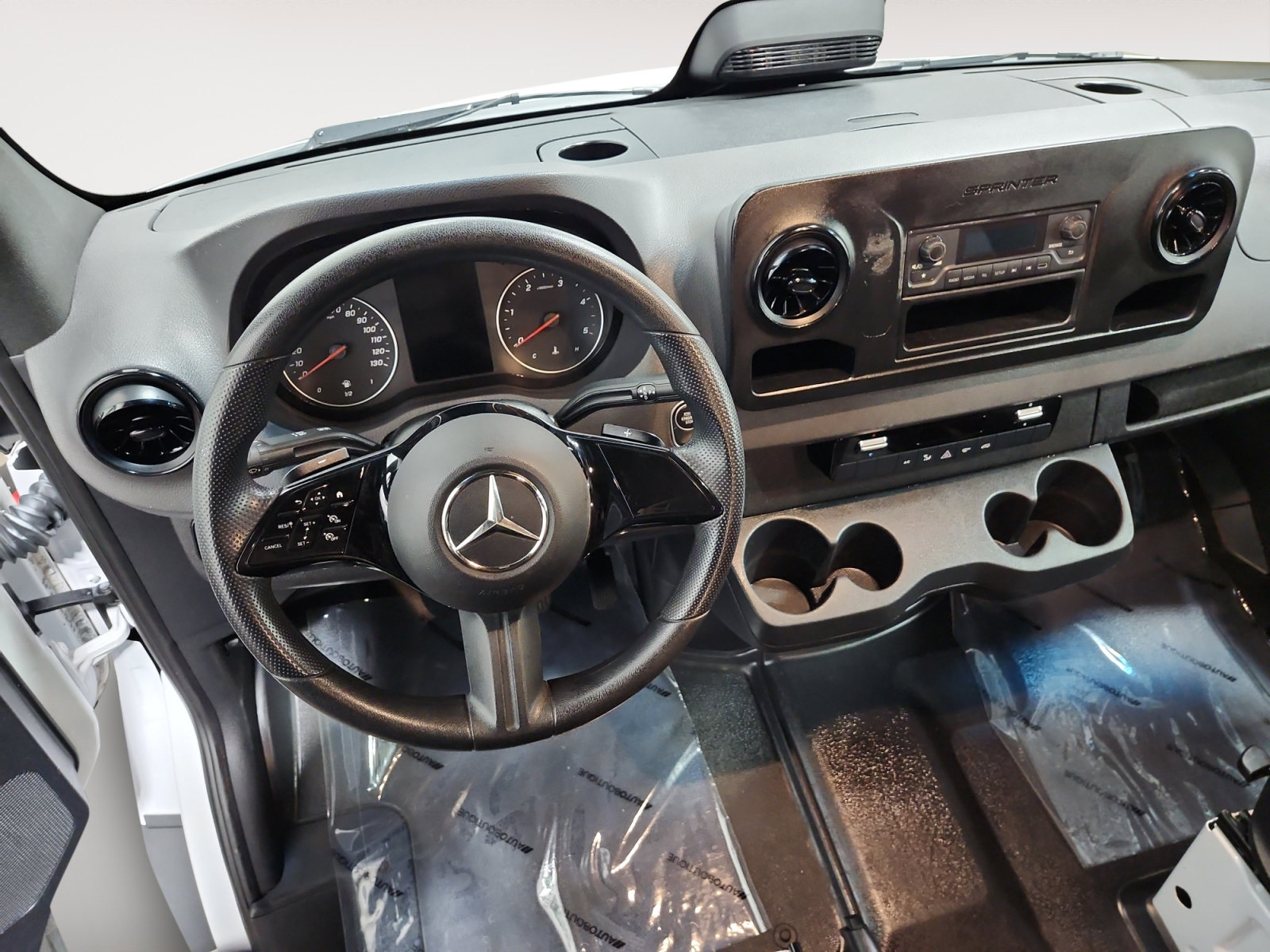 Used 2025 Mercedes-Benz Sprinter 2500 image 10