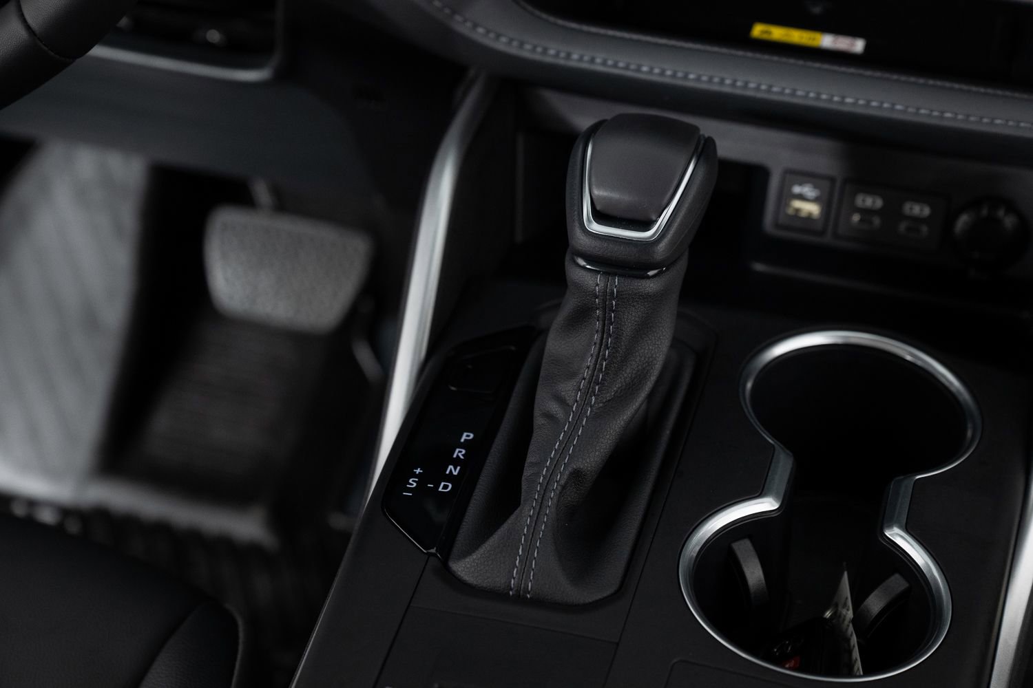 Used 2024 Toyota Highlander XLE image 42