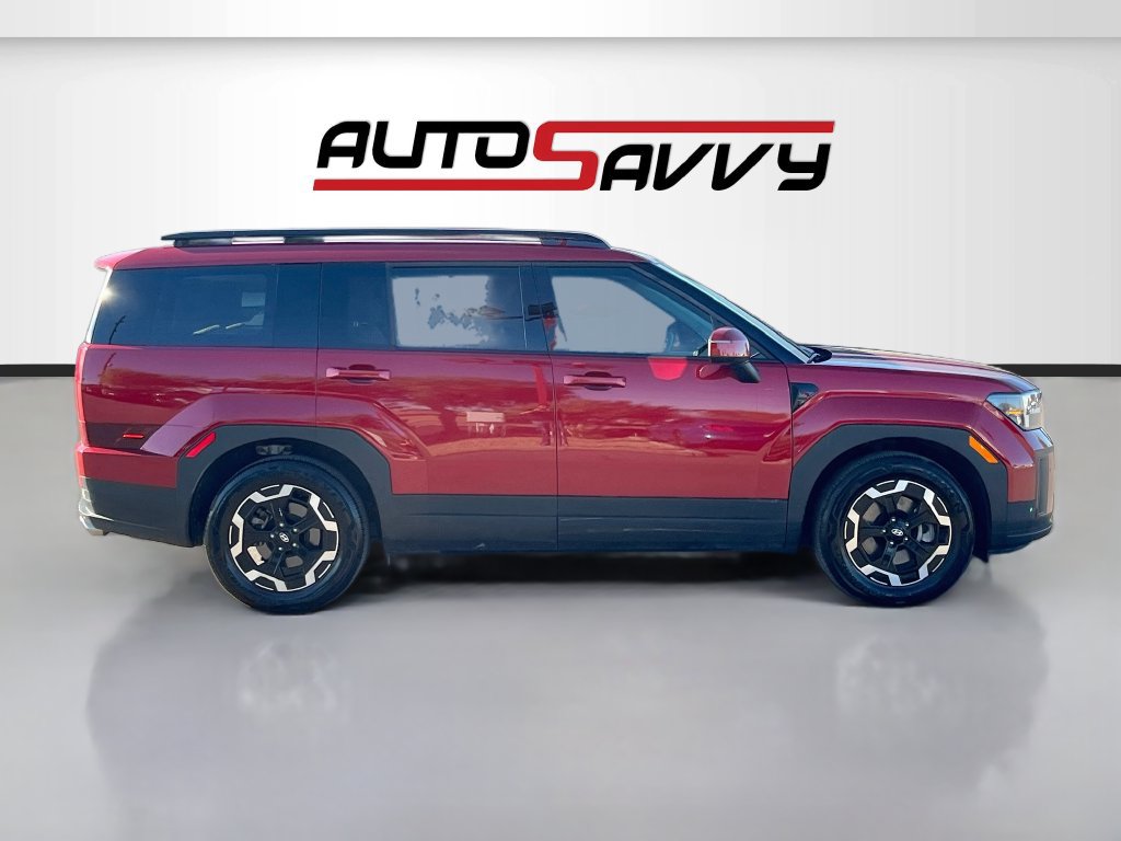 Used 2025 Hyundai Santa Fe SEL FWD image 8