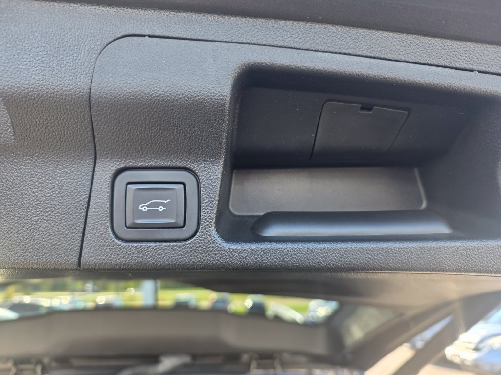 Used 2019 GMC Acadia SLE w/ Driver Alert Package I AWD/4WD image 16