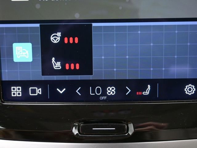 Used 2023 Volvo S60 B5 Ultimate w/ Climate Package image 22