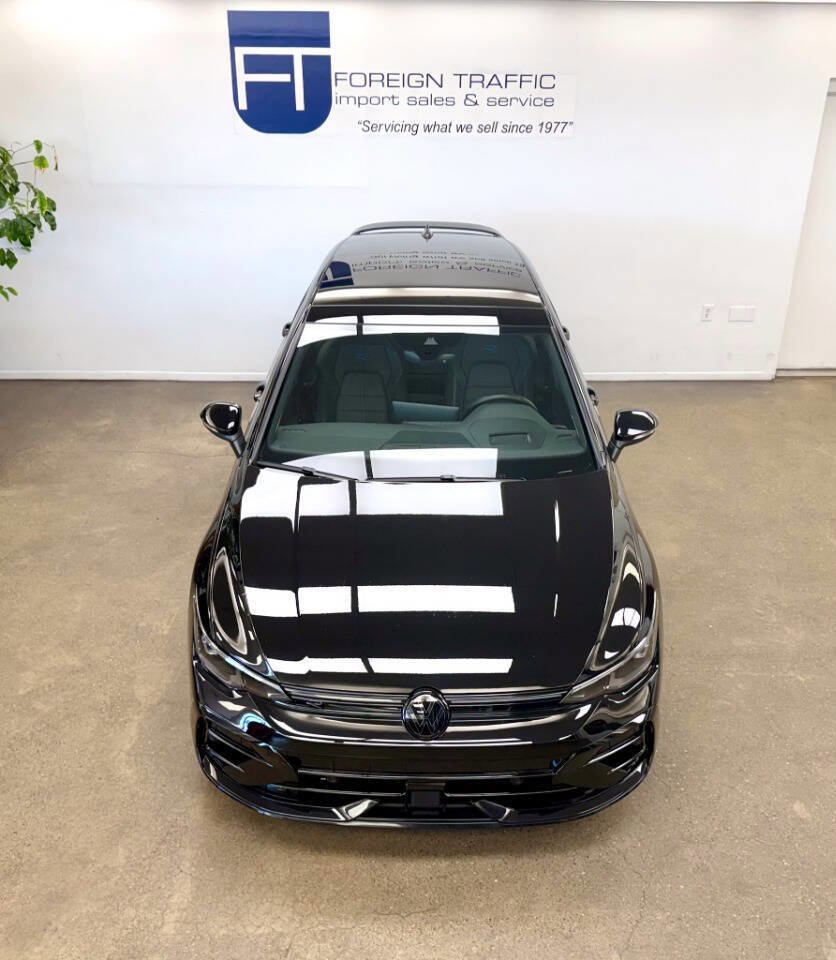 Used 2025 Volkswagen Golf R Black Edition image 29