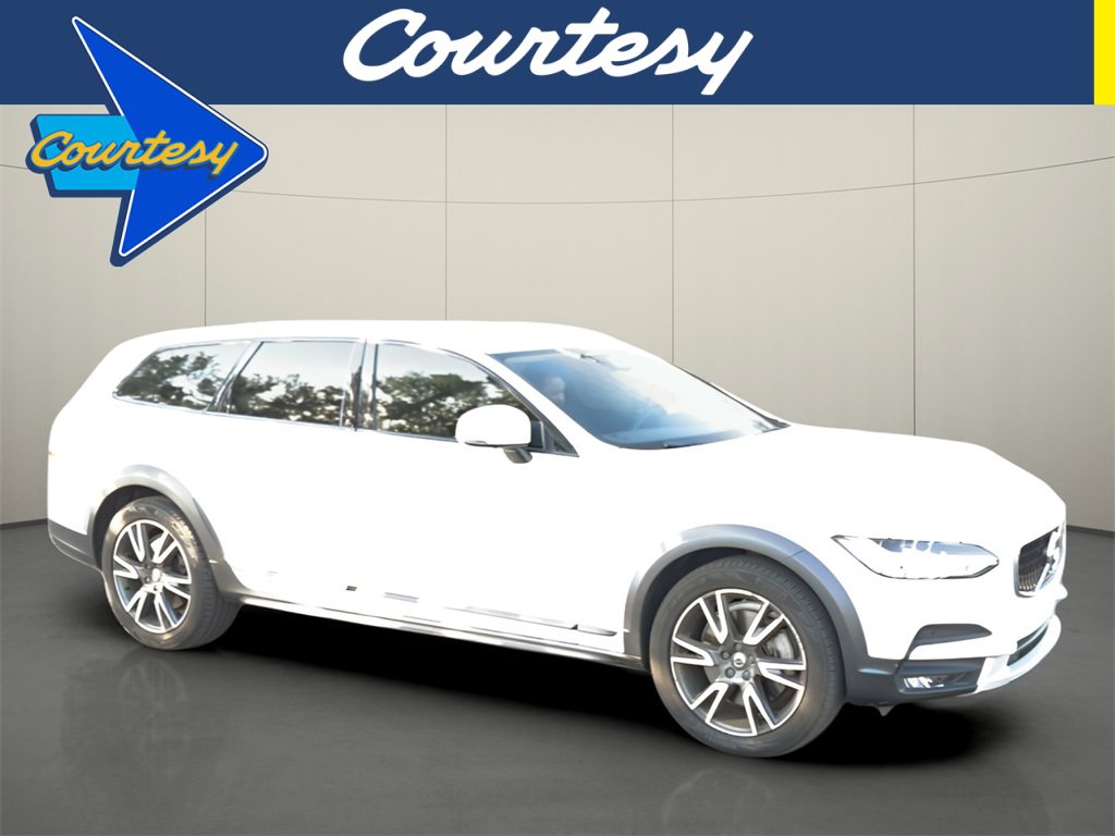 Used 2018 Volvo V90 T6 Cross Country w/ Convenience Package image 1