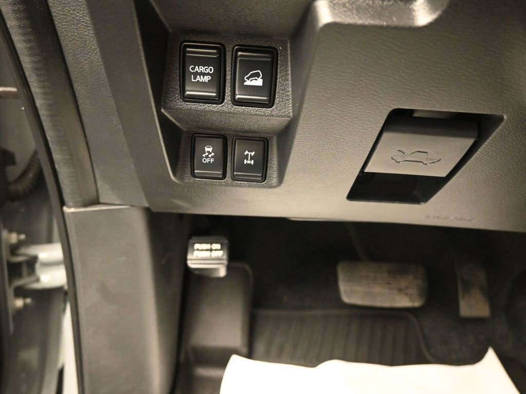 Used 2022 Nissan Frontier PRO-4X w/ Off-Road Protection Package image 20