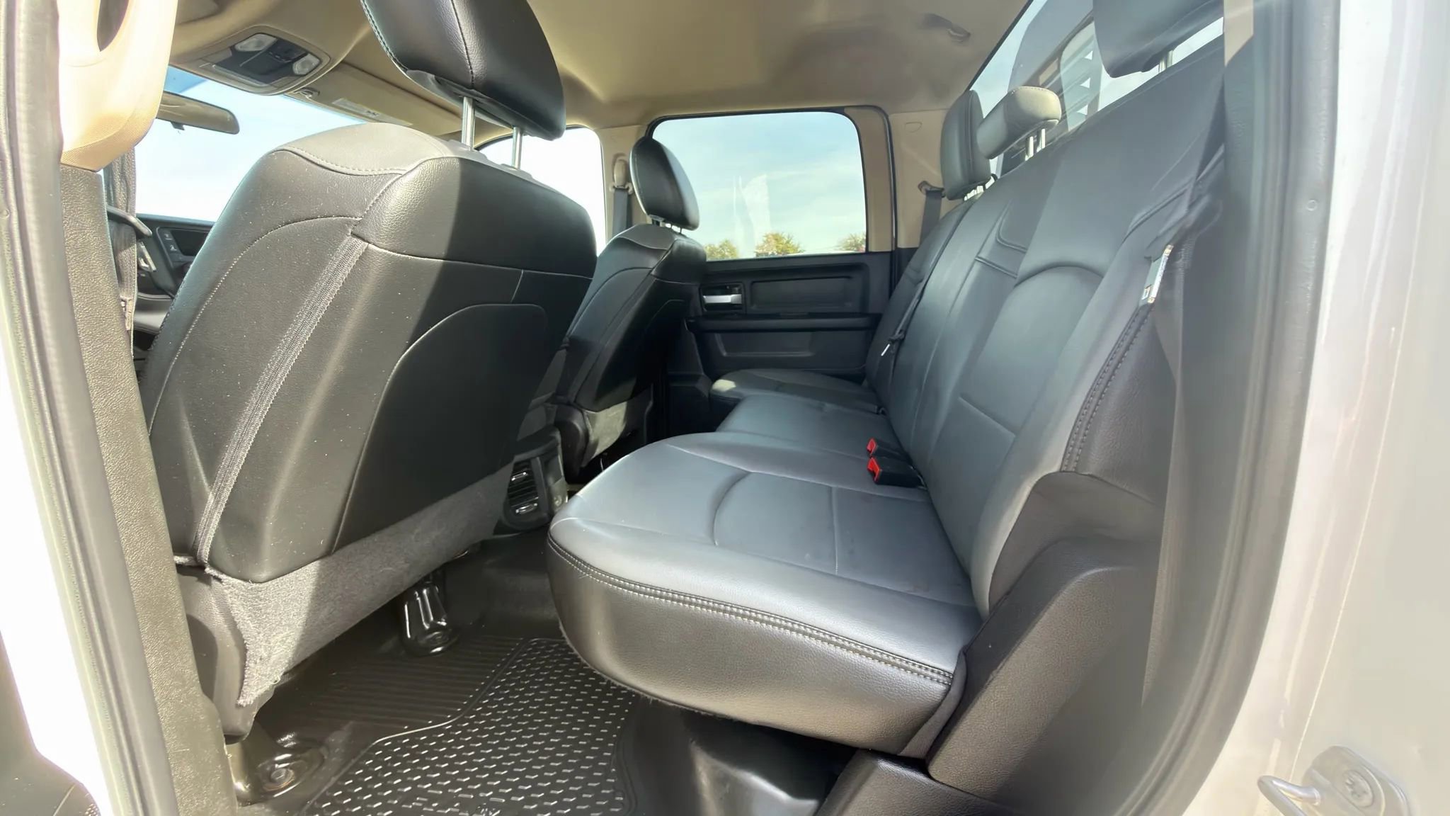 Used 2019 RAM 5500 Tradesman w/ Ambulance Prep Group RWD image 21