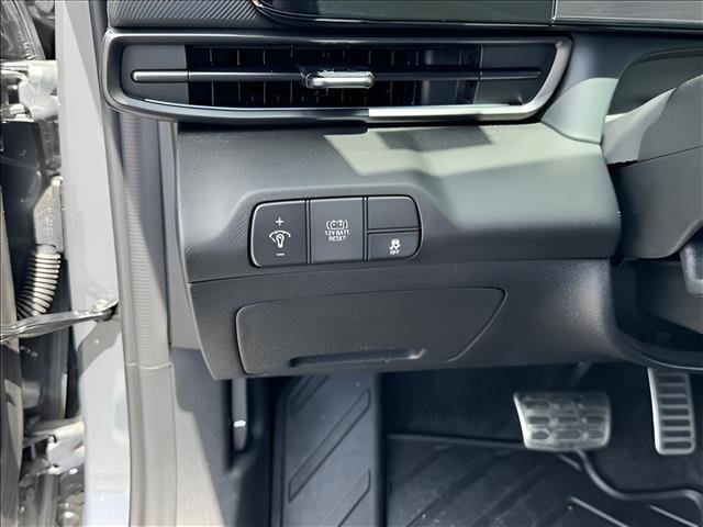 Certified 2025 Hyundai Elantra SEL FWD image 22