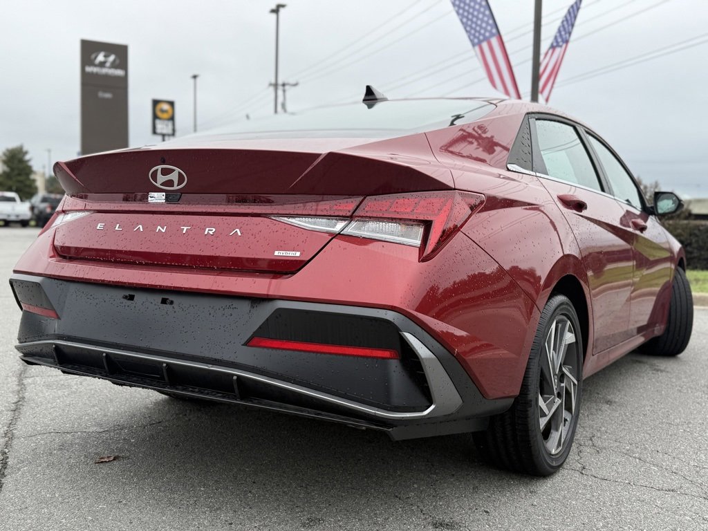 New 2025 Hyundai Elantra Limited image 7